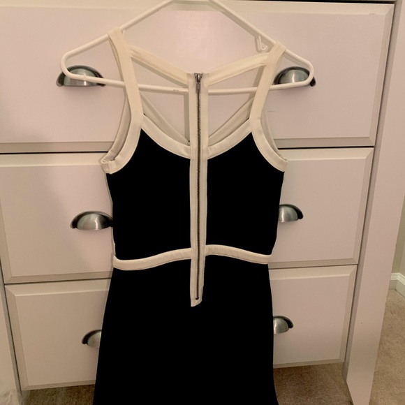 Black and white Cutout Dress - Picture 2 of 2